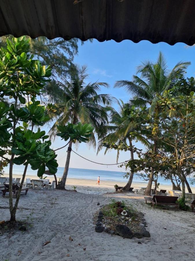 Frog Beach House Koh Phayam Exterior photo