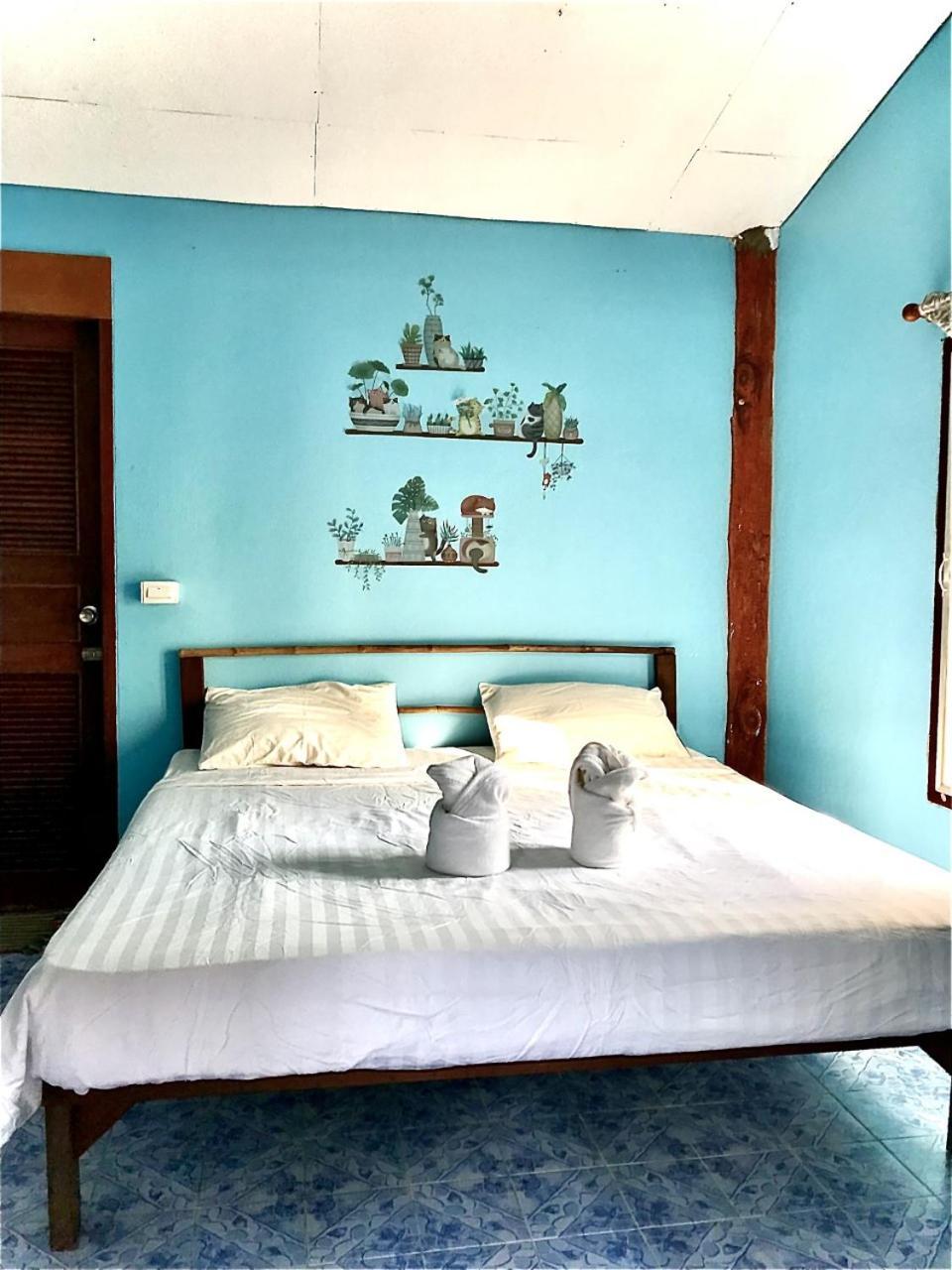 Frog Beach House Koh Phayam Room photo